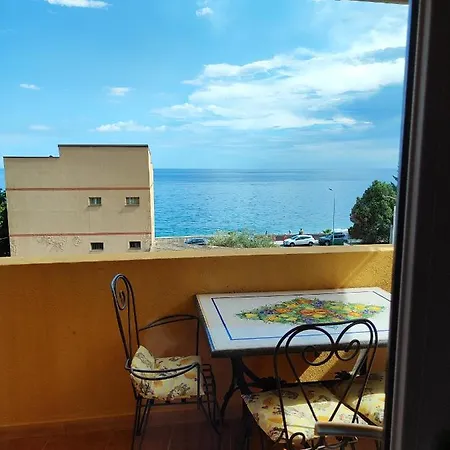 Torre Dei Pirati Holiday home Letojanni