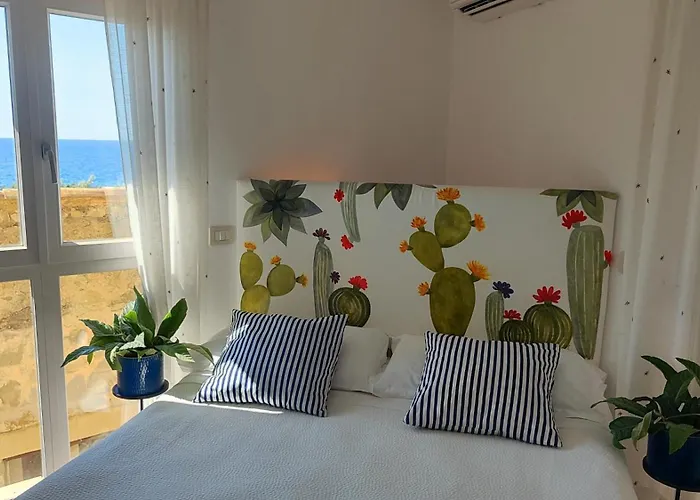 Torre Dei Pirati Letojanni